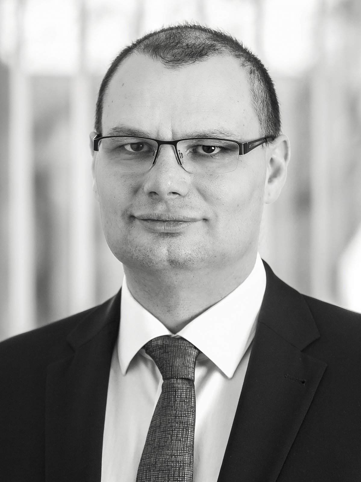 dr horváth gyula ügyvéd w